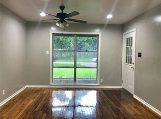 6634 Clemson St, Houston, TX 77092