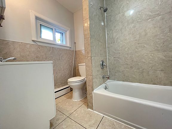 3rd image of 297 Forrest St #2E