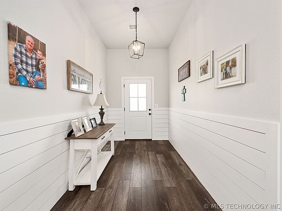 5th image of 107 Stonegate Dr