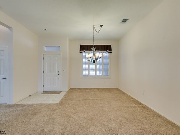 4th image of 500 Carmel Mesa Dr