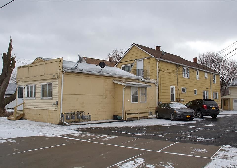 1st image of 2111 Broadway St