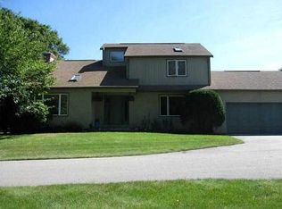 59 Whisper Ln, North Kingstown, RI 02852