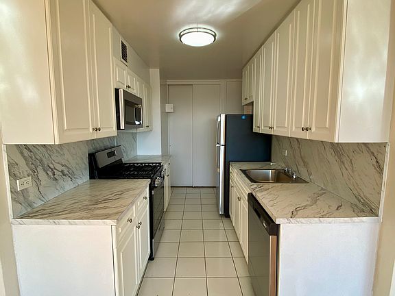 3rd image of 6700 192nd St APT 707