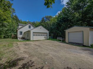 11 Kennedy Dr, Norway, ME 04268