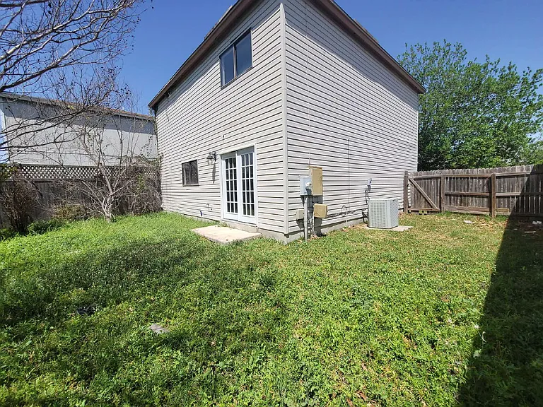 6110 Candletree — Photo 20