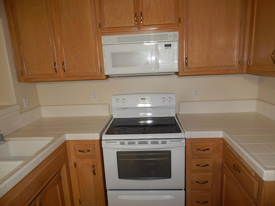 3318 Wenham Dr Bakersfield, CA, 93311 Apartments for Rent Zillow