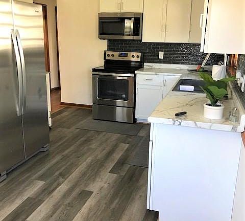 5th image of 5052 W Kinnickinnic River Pkwy