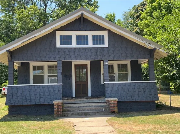 202 Douglas St, Berryville, AR 72616