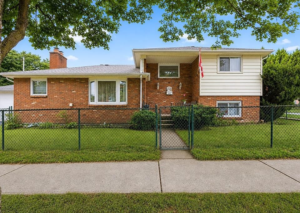 1st image of 184 Durand St