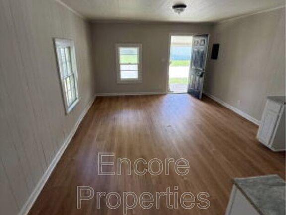 3rd image of 1408 Roanoke St Unit B