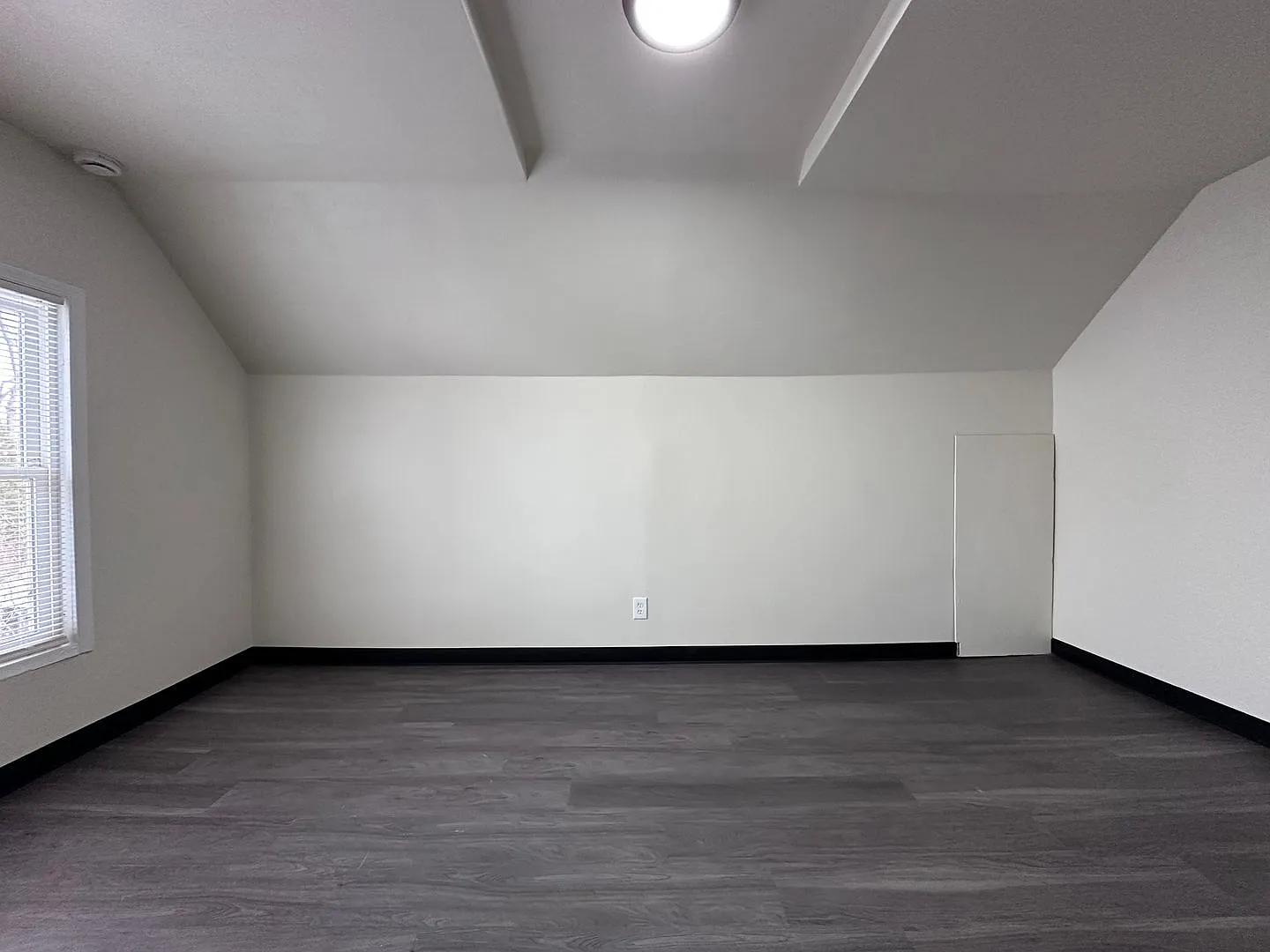 640 Oak St Duplex — Photo 3