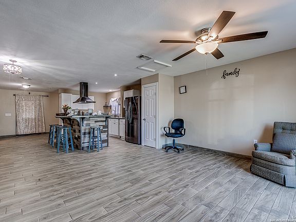 4th image of 2214 SIX MILE DR