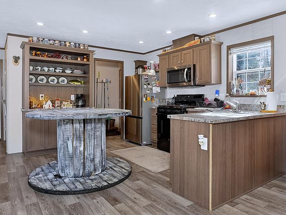 5th image of 53140 Rainbow Rd