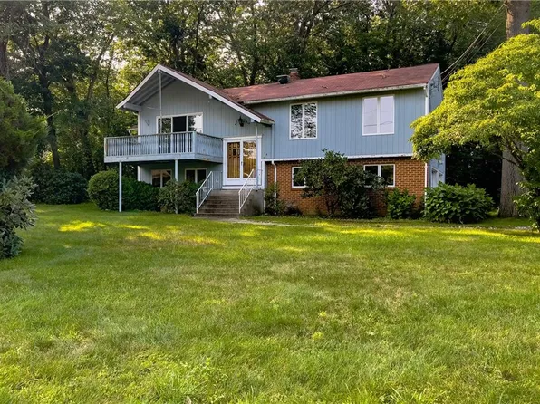 50 Roger Williams Dr, Johnston, RI 02919