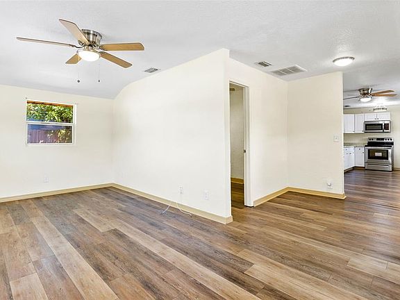 4th image of 3266 4th Ave S
