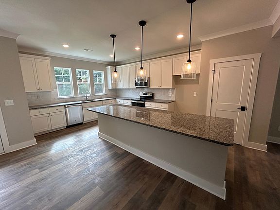 2nd image of 108 Glencoe Ln #101