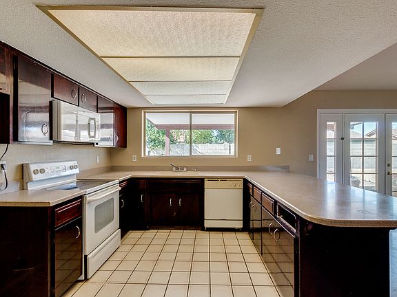 2nd image of 5136 W Laurie Ln