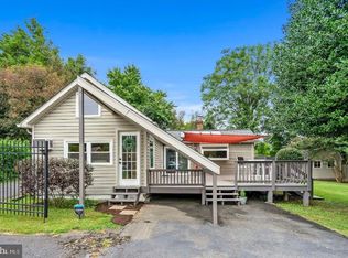 3218 Groveton St, Alexandria, VA 22306