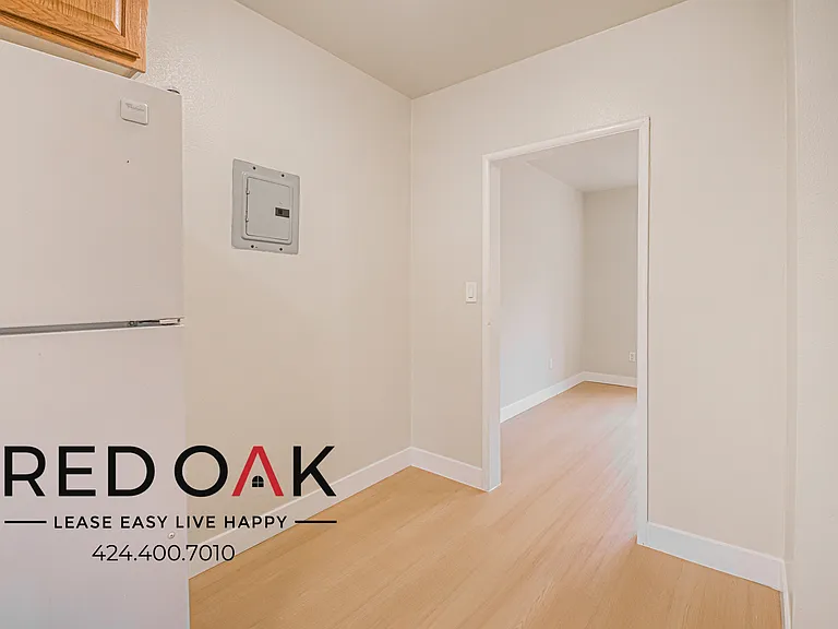 638 E 82nd St #638 — Photo 11