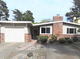 547 Evergreen Rd, Pacific Grove, CA 93950