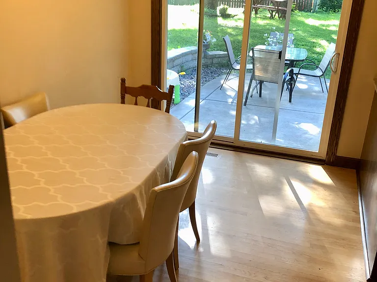 5610 Matterhorn Dr NE — Photo 8