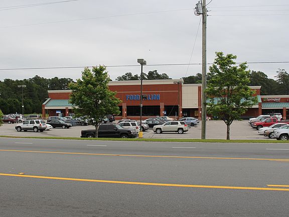 3rd image of Lot 6 N Powell Boulevard LOT 6