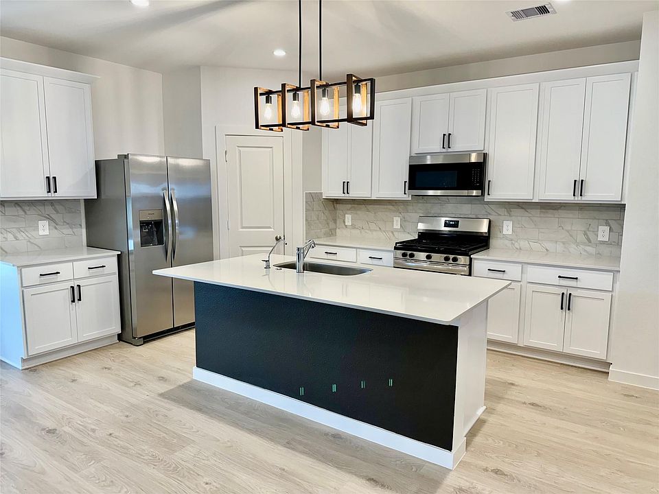 1st image of 30406 Canterbury Fields Dr