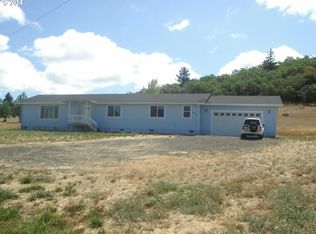 3215 Roberts Creek Rd, Roseburg, OR 97470