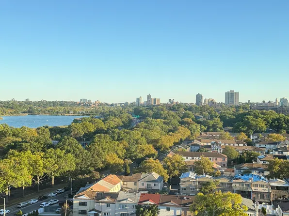 61-20 Grand Central Parkway image 10 of 22