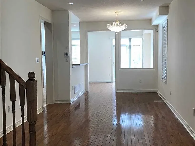 4639 Centretown Way — Photo 5