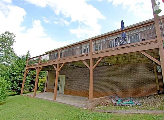 5th image of 157-B Laurelwood Dr