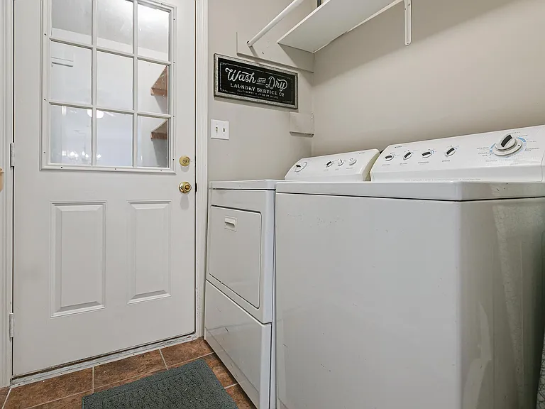 1312 Mallard Dr — Photo 16