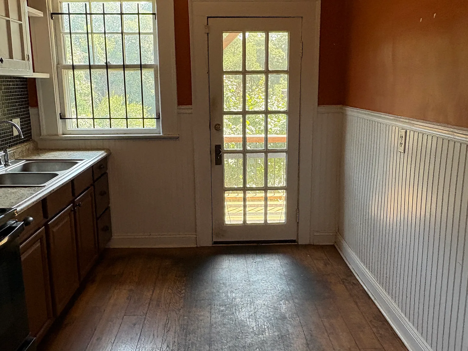 2 bed, 1050 sqft, $1,095 — Photo 3