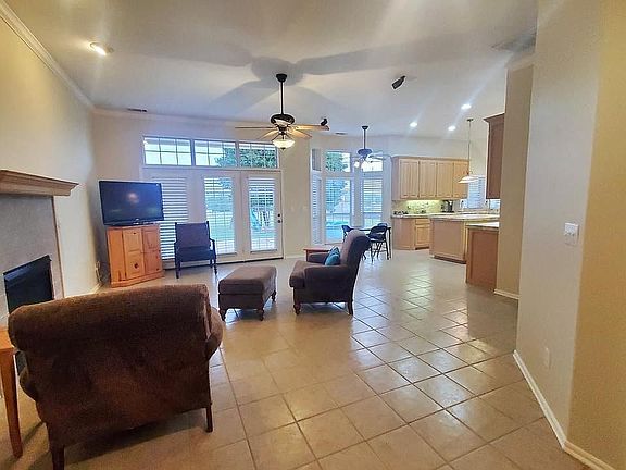 4th image of 2326 Sunnyside Ln