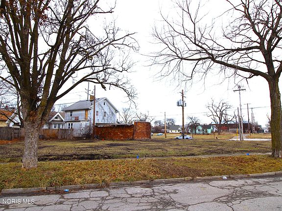 3rd image of 1316 Shenandoah Rd