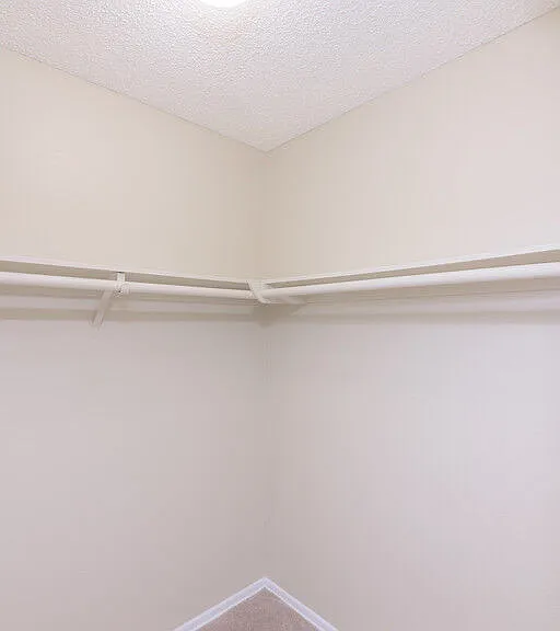 Strada Apartments — Photo 9