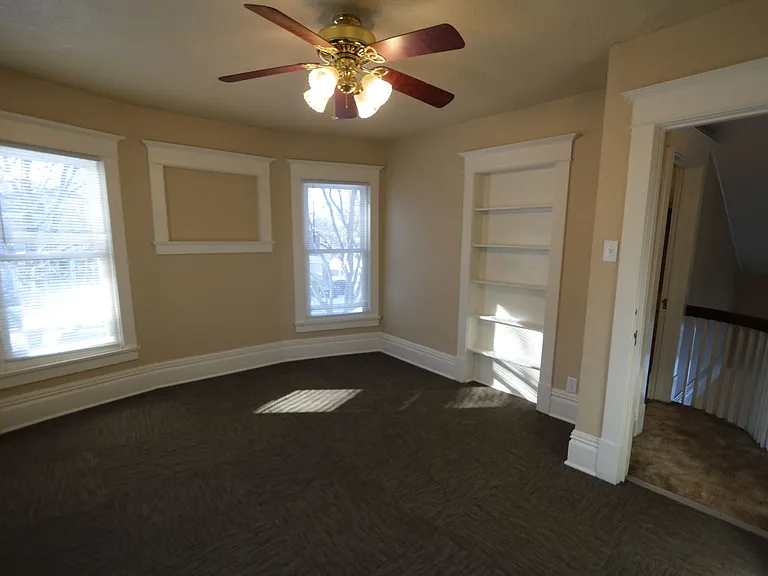 104 S Garfield Ave — Photo 17