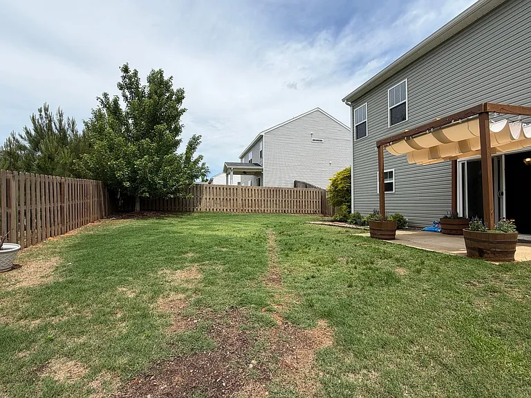 1008 Swan Ct — Photo 42