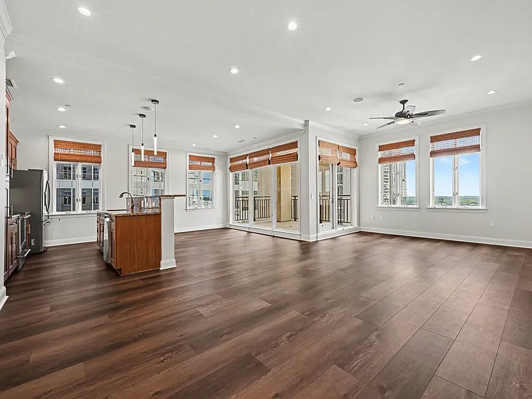 230 Tryon St #710 — Photo 7