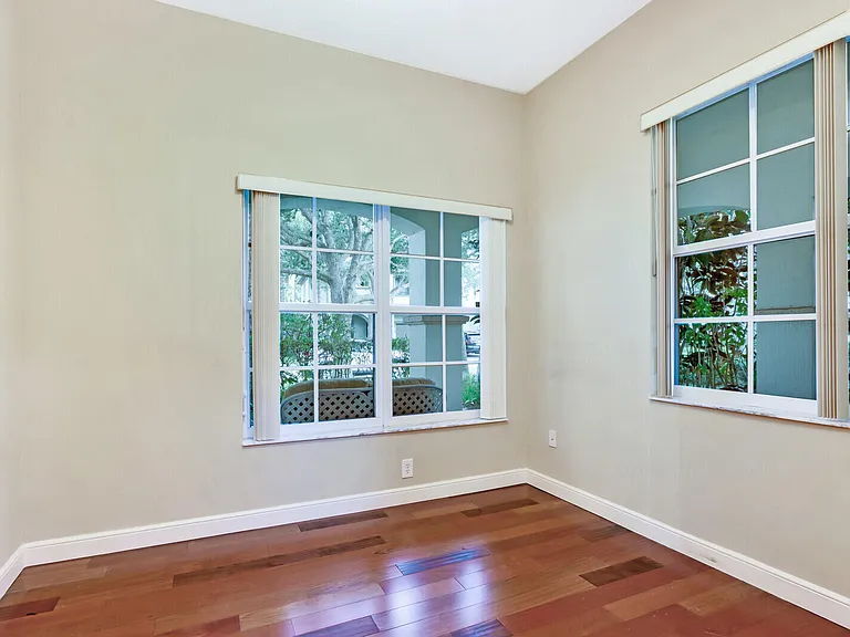 1904 Flower Dr — Photo 21
