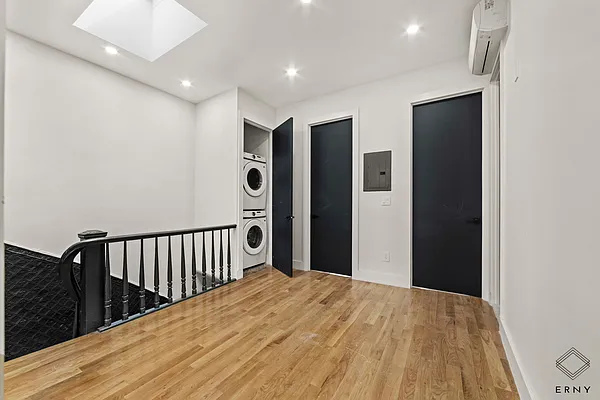 Rented by ERNY LLC | media 14