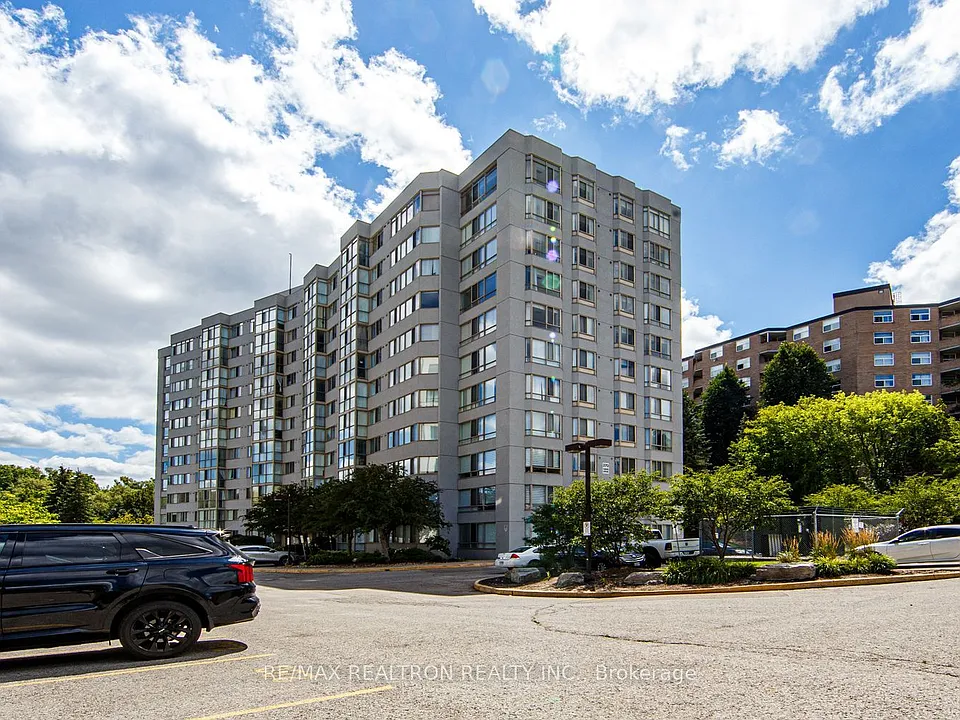 270 Davis Dr