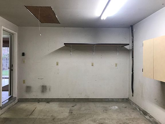 garage