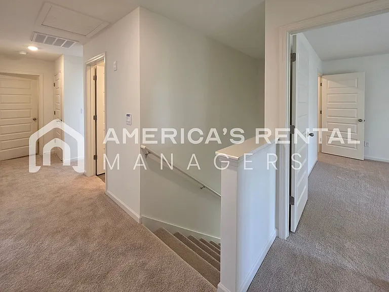 605 Acorn Ct — Photo 37