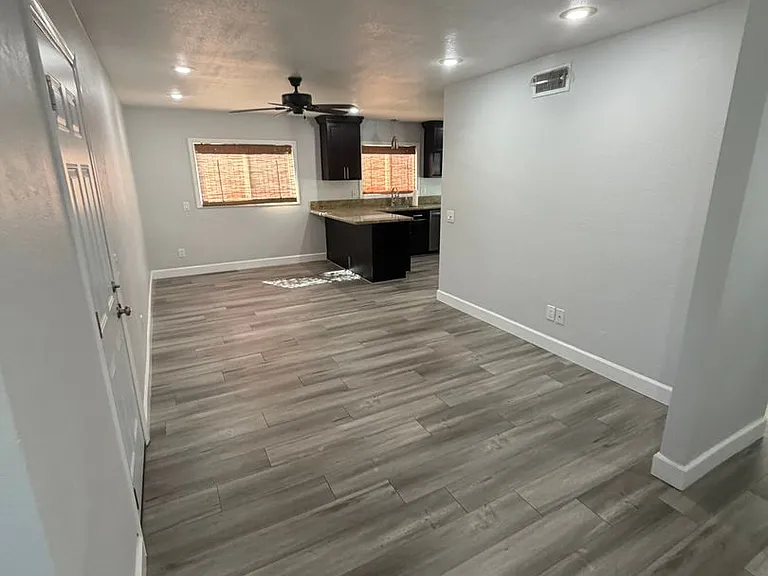1118 Zircon St — Photo 13