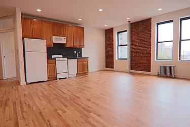 Rented by PMG Real Estate 