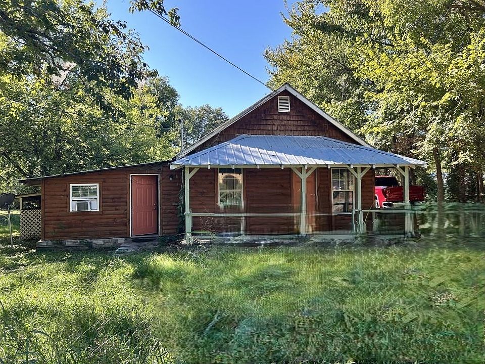 1st image of 207 Brewer Ave