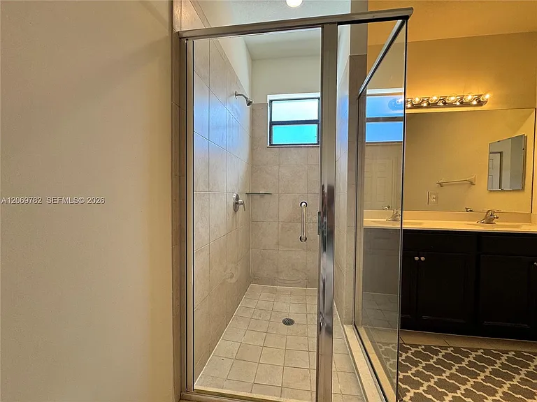 11424 SW 252nd St — Photo 43