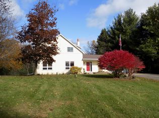 342 Krattley Ln, Hudson, WI 54016