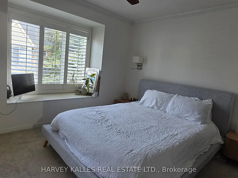 208 Niagara St #68 — Photo 6
